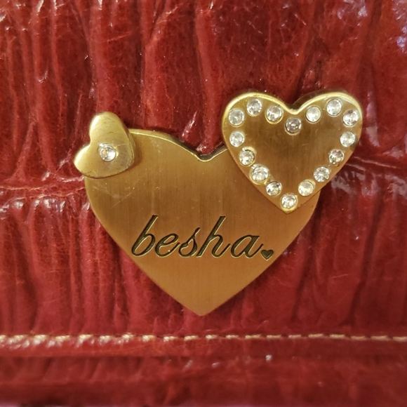 Besha Ruched Wallet - Picture 2 of 4
